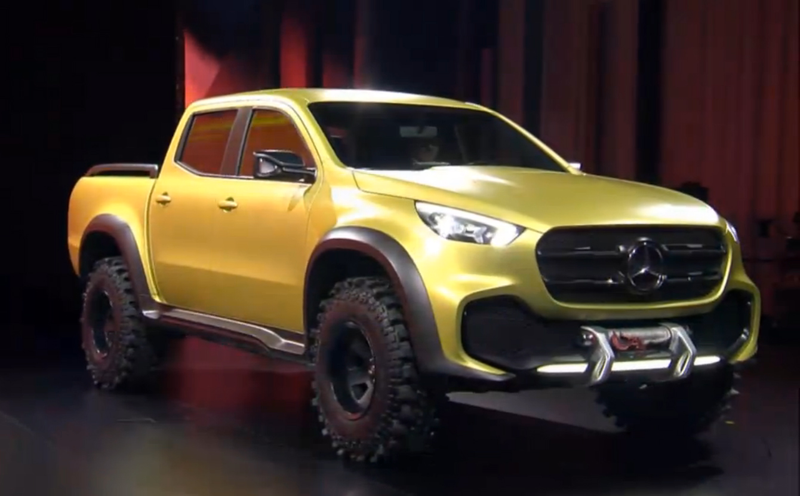 The “Powerful Explorer” off-road version. (Image: Mercedes-Benz Live Stream)